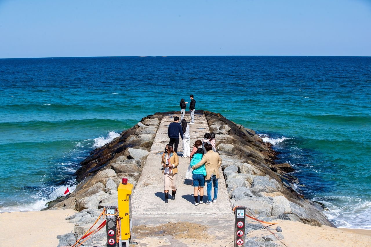 Goblin Breakwater (Jumunjin Breakwater)