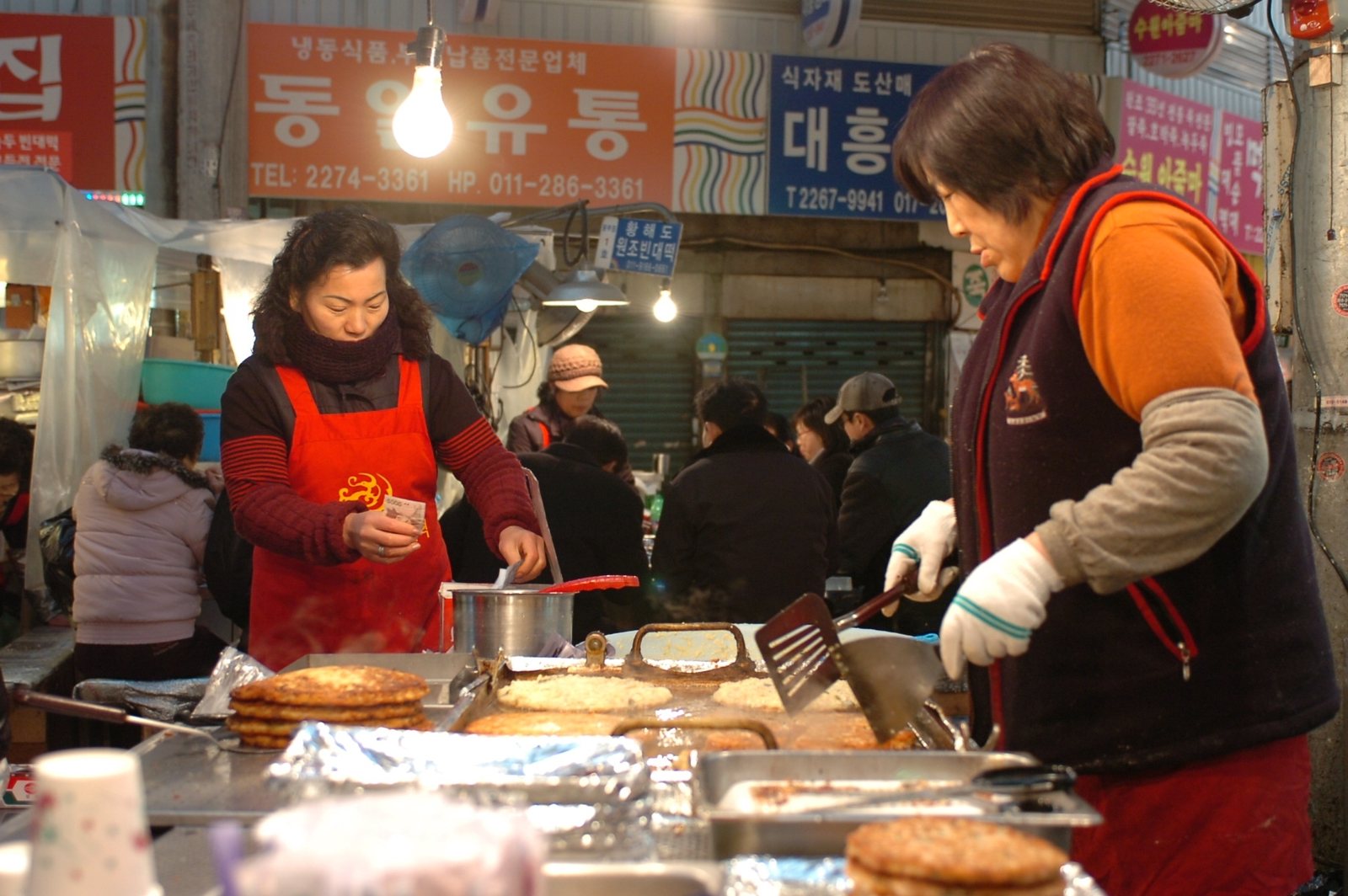 No Mercado Gwangjang, toda cozinheira é a “tia” de alguém